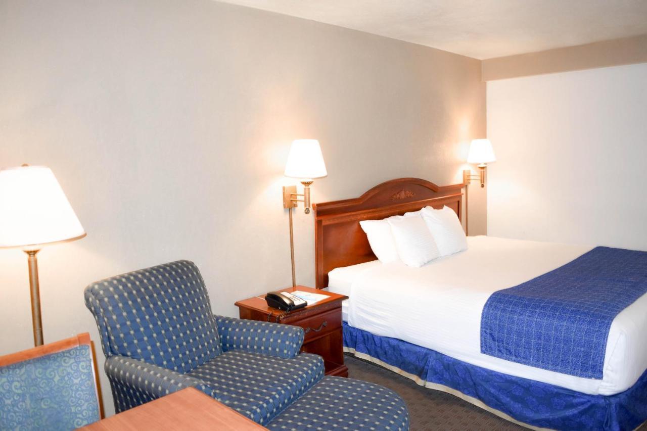 Attleboro Motor Inn Exterior photo